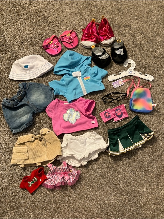 Build-A-Bear Other - Build-A-Bear Clothing and Accessories Set